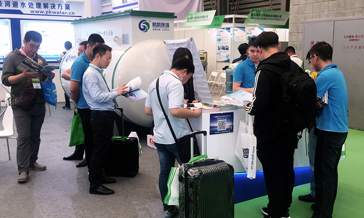 環(huán)博會展位現(xiàn)場,人流絡(luò)繹不絕