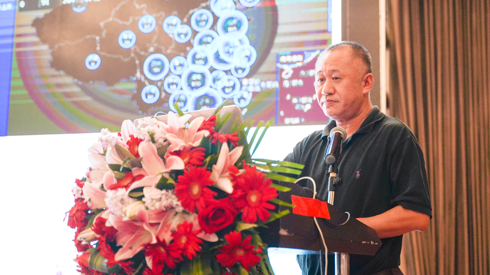 中國中小城鎮(zhèn)水環(huán)境工程技術中心主任楊小毛