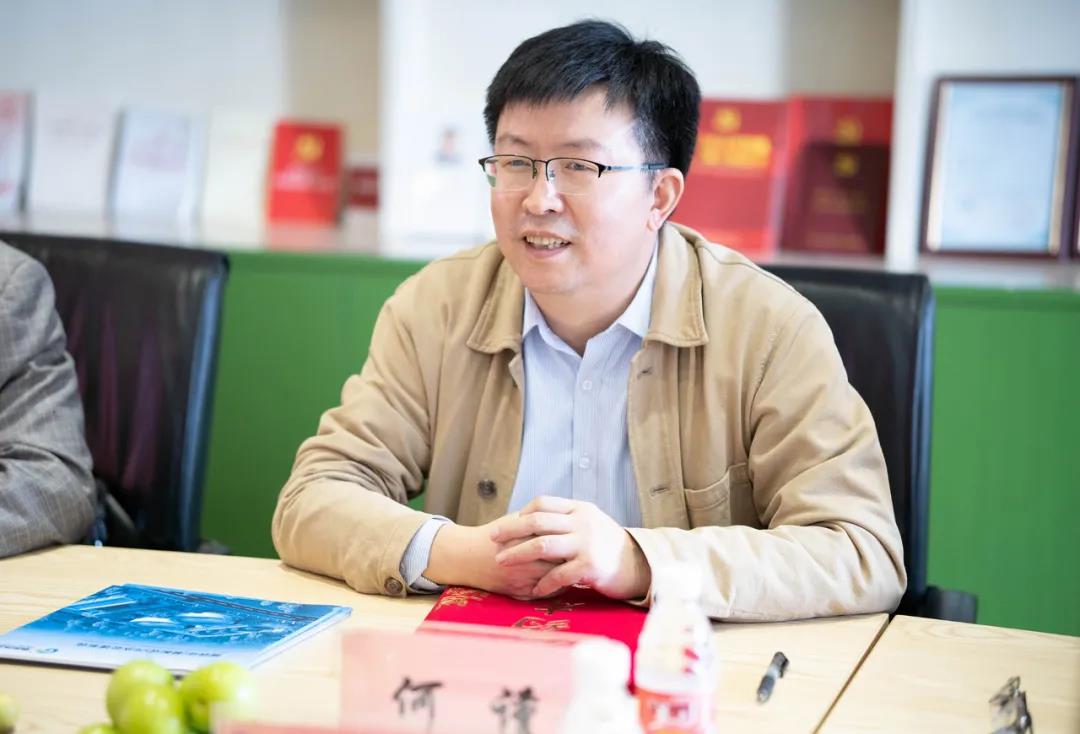 中冶建工集團(tuán)有限公司廣東分公司總經(jīng)理何謹(jǐn)發(fā)表講話