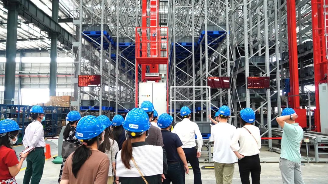 考察鵬凱環(huán)境裝配式污水處理系統(tǒng)智慧化工業(yè)4.0生產(chǎn)基地