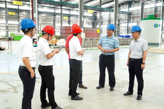 肇慶市人大常委會(huì)副主任關(guān)鍵考察鵬凱環(huán)境