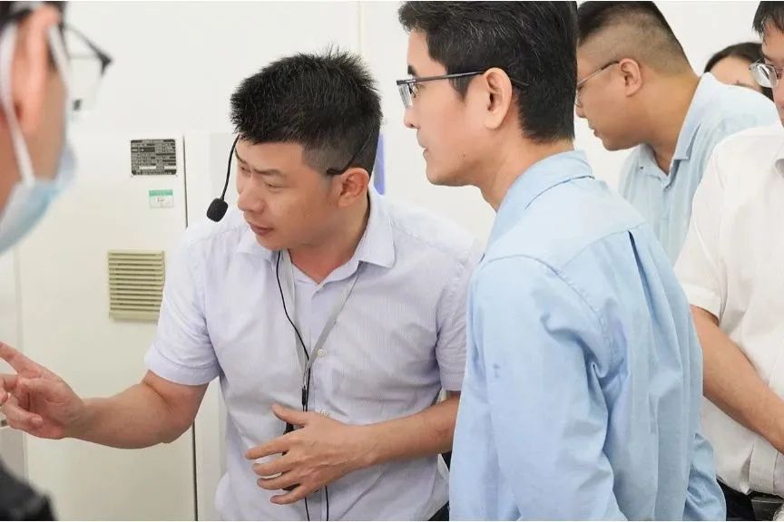 肇慶市政府副秘書長陳劍輝率隊赴鵬凱環(huán)境考察調研